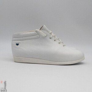 Nurse Mates Vintage White Leather Mid Top - Women's Size 7.5